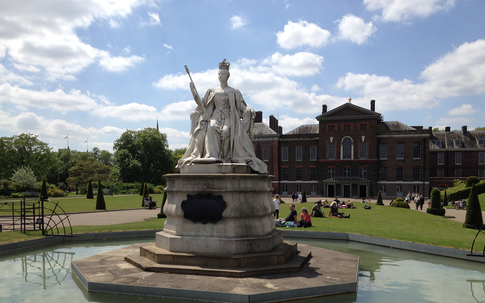 Kensington Palace 26 May 2015